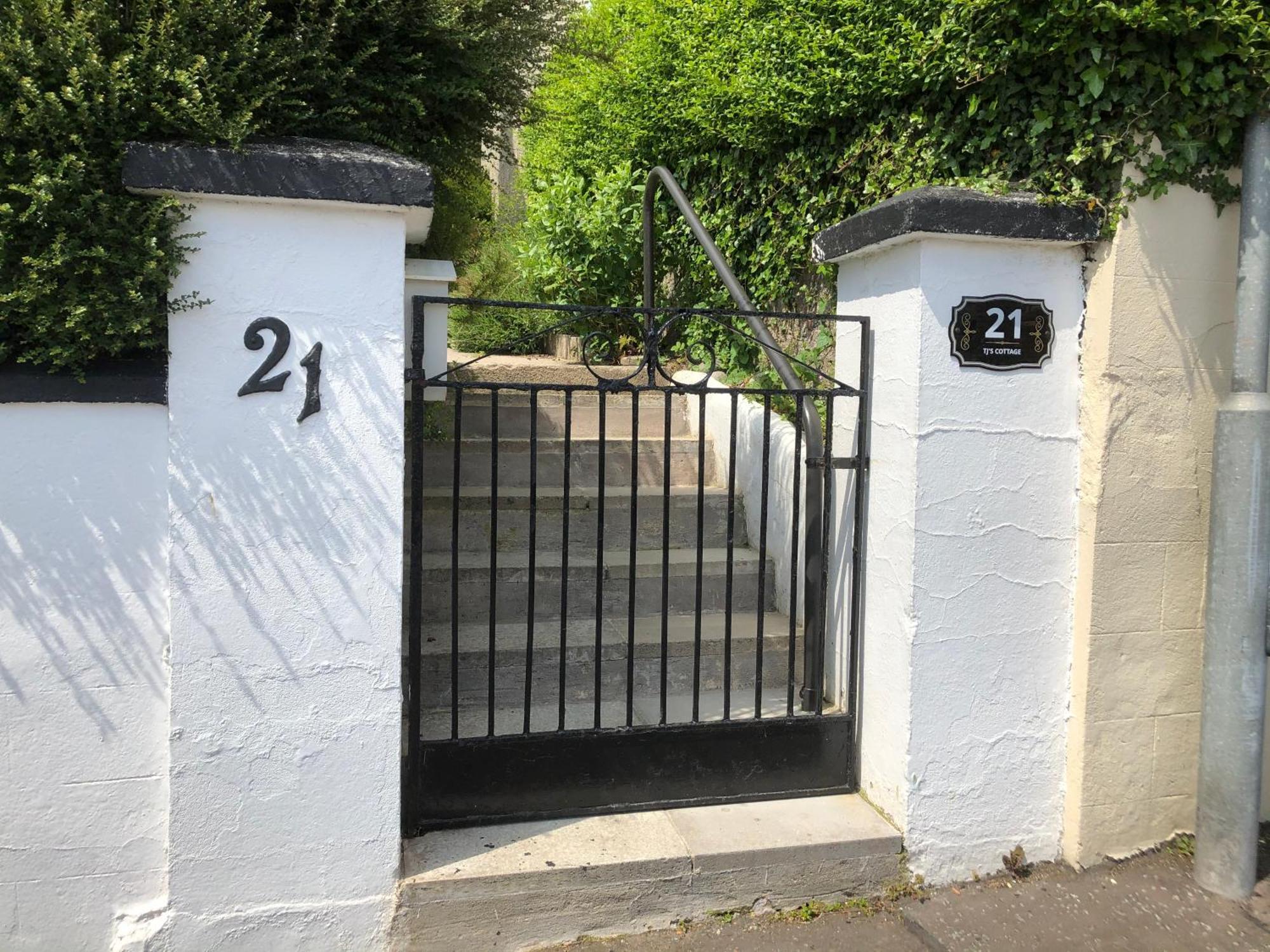 Tj'S Cottage Enniskillen Exterior photo